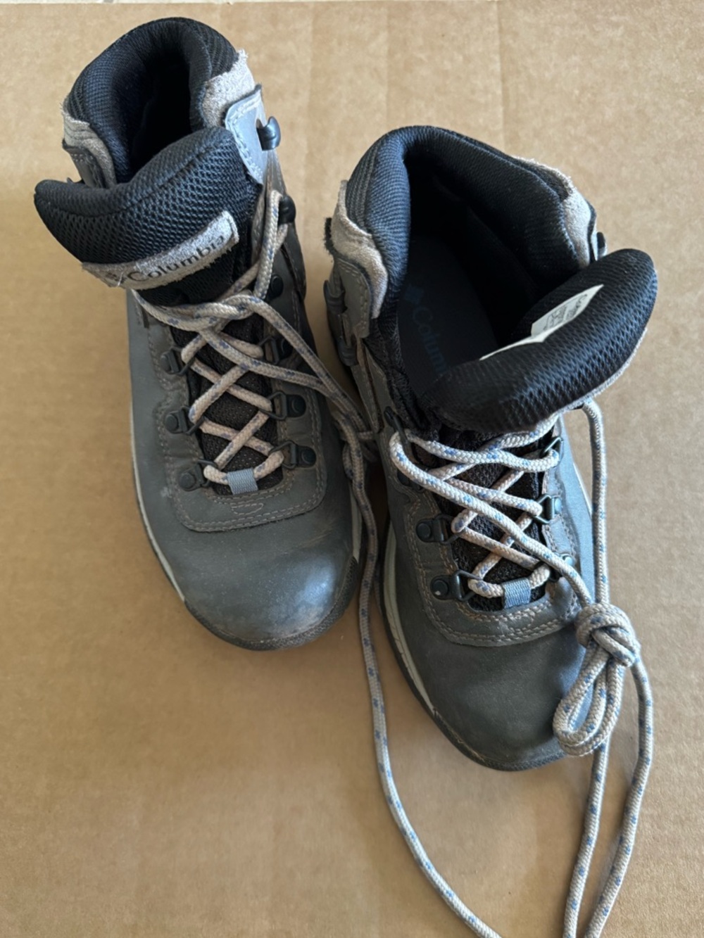 Columbia Newton Ridge Hiking Boots - Wide